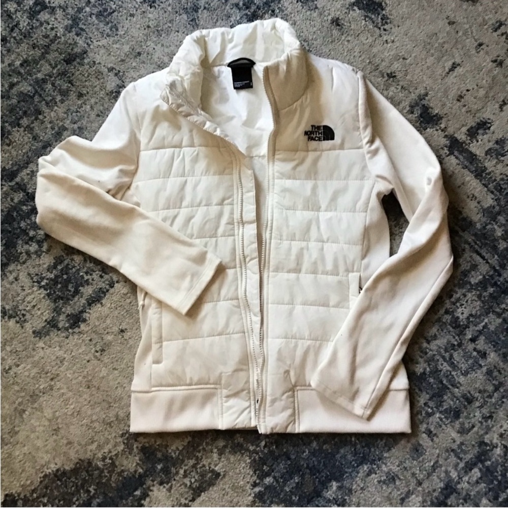 The North Face Cream Puffer Jacket with Hybrid Design